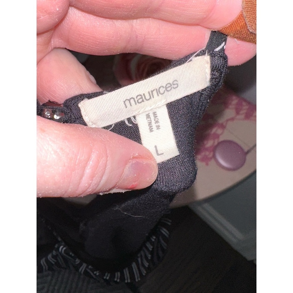 Maurice’s black & white striped tank top - Picture 4 of 4